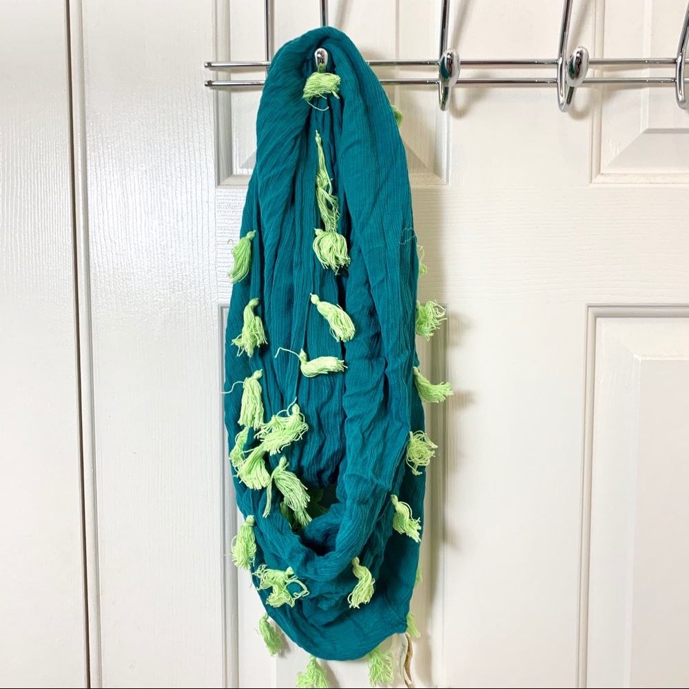 NWT GREEN. INFINITY LOOP SCARF LIME TASSELS